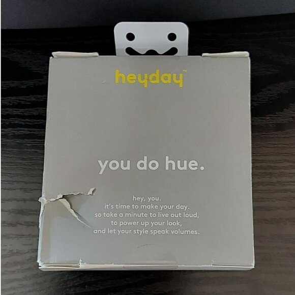 Apple AirPods 3rd Generation Silicone Case with Clip | Heyday | Wild Dove - Picture 4 of 9